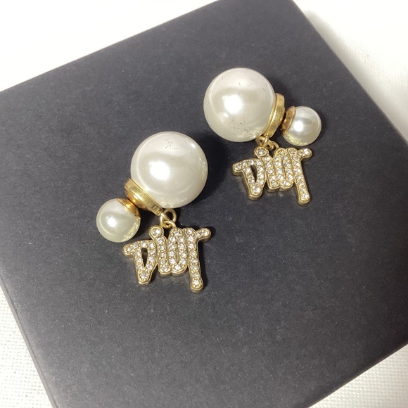 Dior Gold and Pearl Earrings - Picture 2 of 3